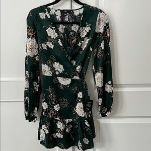 Lulu's Forest Green Floral Wrap Long-Sleeve Dress new with tag size small